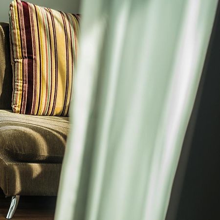 Winner Sriracha Serviced Apartment Si Racha Esterno foto