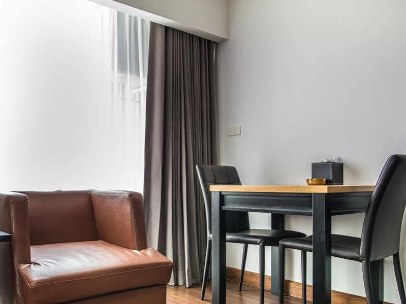 Winner Sriracha Serviced Apartment Si Racha Esterno foto