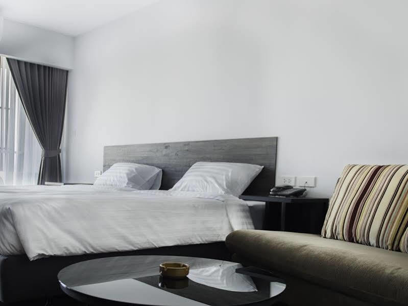 Winner Sriracha Serviced Apartment Si Racha Esterno foto