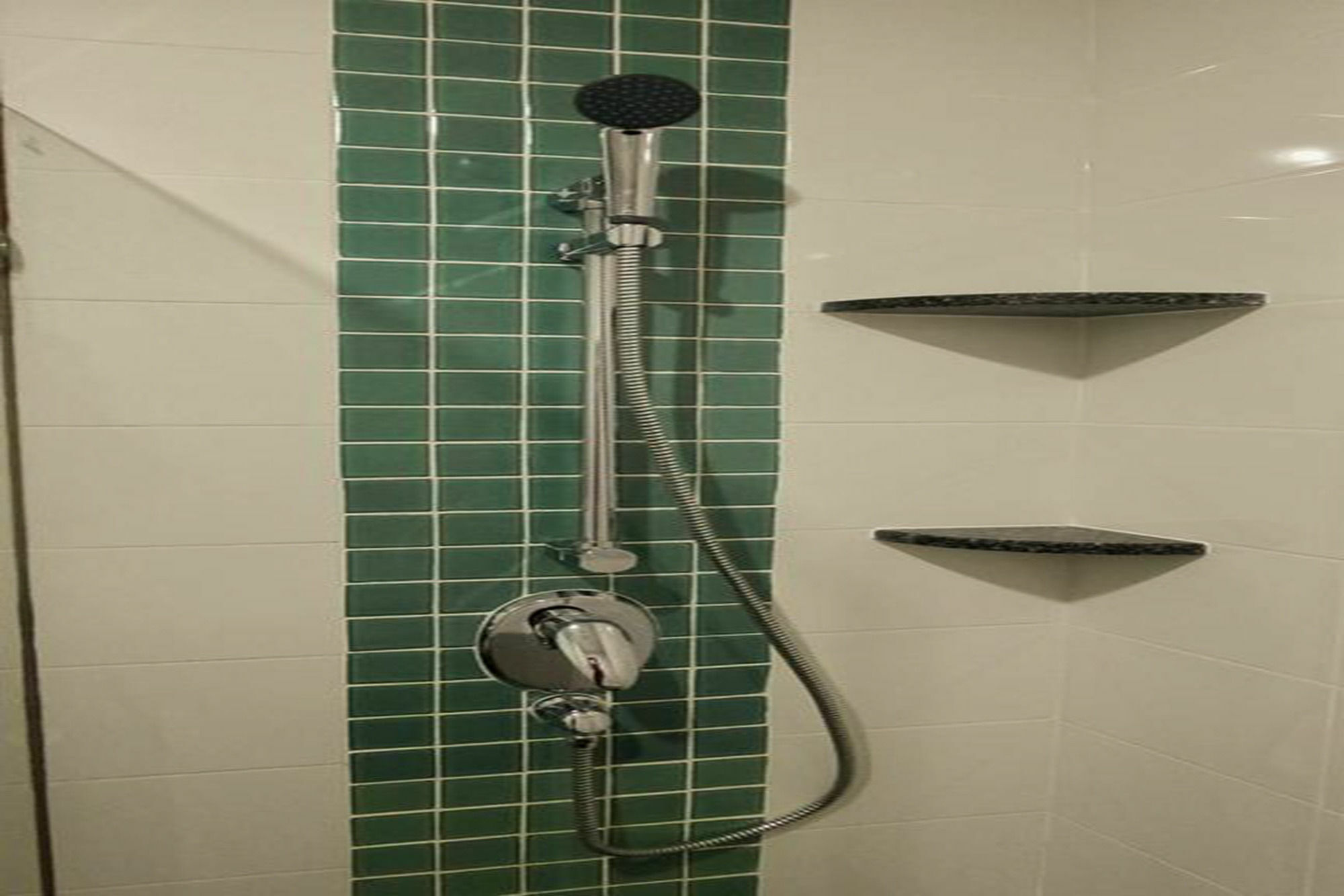 Winner Sriracha Serviced Apartment Si Racha Esterno foto