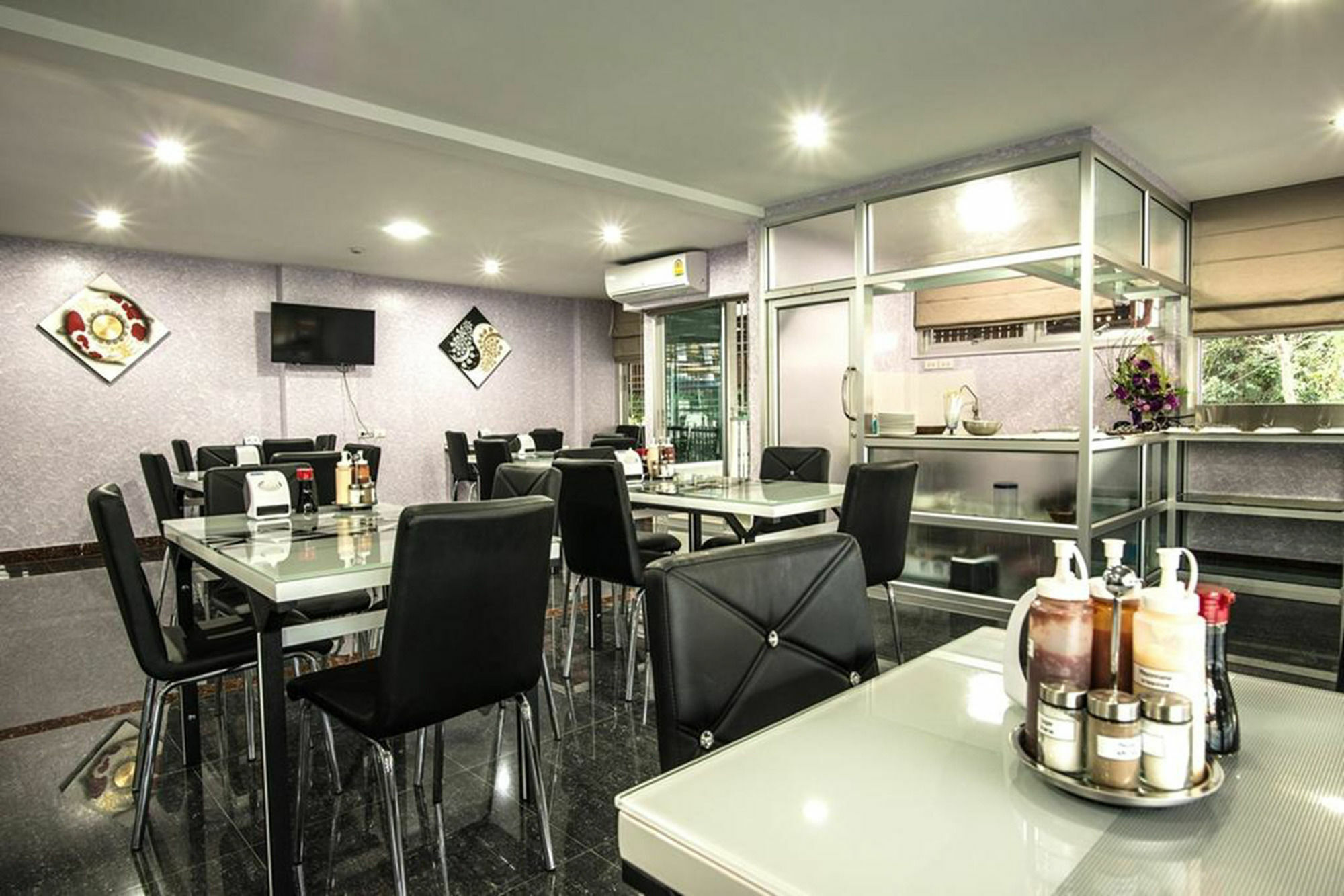 Winner Sriracha Serviced Apartment Si Racha Esterno foto