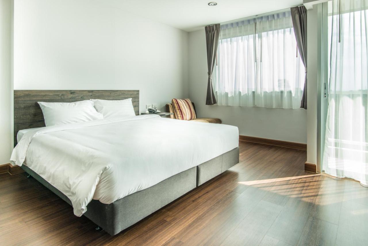 Winner Sriracha Serviced Apartment Si Racha Esterno foto